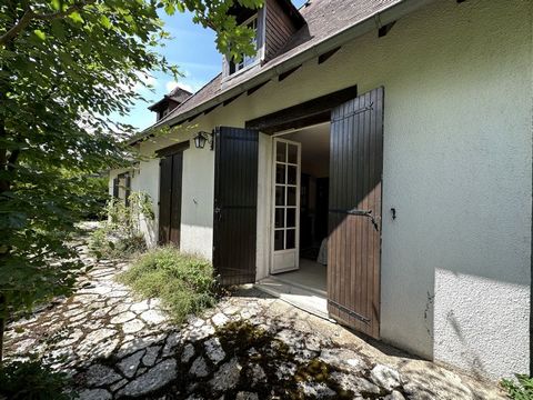 Maison familiale avec grand parc arboré