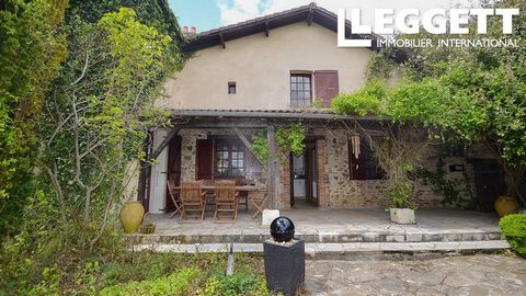 A19687WV87 - UNDER OFFER - This beautiful and spacious house of 160m2 welcomes you in a green setting offering privacy and good volumes inside as well as outside. On the ground floor there is a generous living room with wood burner, separate equipped...