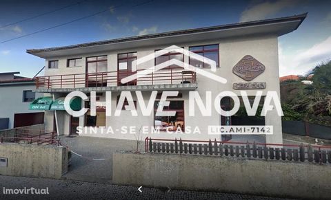 Commercial building, for sale, in the Center of Resende, Douro area. -Tourist area. With 800m2 of total area, it consists of 3 floors of independent use. - Basement with 345m2, ideal for Discotheque; - R / C with 115m2 and 200m2 of patio (terrace), o...