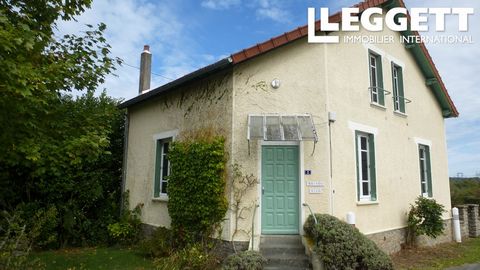 A16311 - This lovely house is just ready to walk right into. Nicely maintained, character property near to a large leisure lake and restaurants. Information about risks to which this property is exposed is available on the Géorisques website : https:...