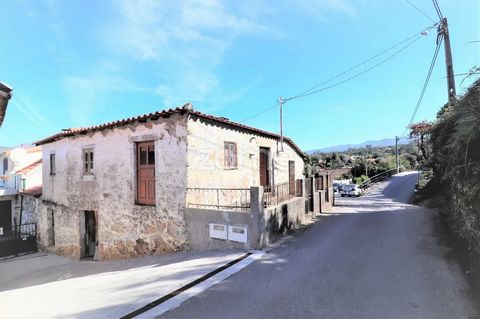 Property ID: ZMPT536873 Close to the Penêda Gerês National Park, Serra Amarela and Soajo, this villa composed of basement and ground floor, preserves its original moth. In a quiet village and just 5 km from the village of Ponte da Barca, 8 km from Ar...
