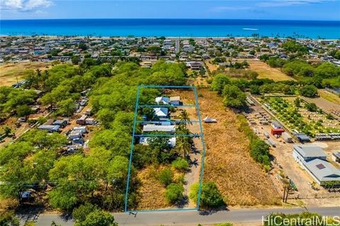 4 LEGAL UNITS ON 1 LOT! ALL CURRENTLY RENTED OUT AND BRINGING IN $8,295/MONTH IN RENT TOTAL. DON'T MISS THIS OPPORTUNITY TO OWN THIS LARGE PIECE OF LAND. UNIT A: 2 BEDROOM, 1 BATH UNIT B: 2 BEDROOM, 1 BATH UNIT C: 3 BEDROOM, 1 BATH UNIT D: 4 BEDROOM,...