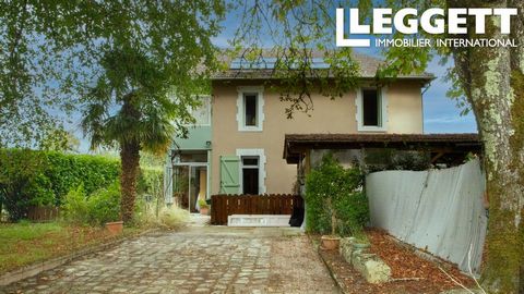 A24133ANM40 - Lovely 136m² 3-bedroom house in the center of a small village, nestled on a nearly 4000m² wooded plot, large terrace and outbuildings, close to Mont de Marsan, just minutes from the A65 highway, and within an hour's drive from the ocean...