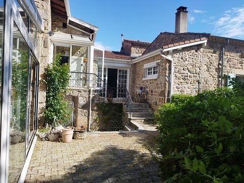 ANNONAY IMMOBILIER exclusively presents this charming stone building with garden, located in the Ardèche in St Alban d'Ay, in the heart of a small hamlet. You will appreciate the calm of the neighborhood and the nearby countryside, ideal for rechargi...