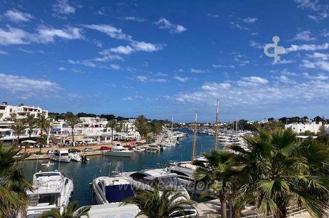THE BEST VIEWS TO THE PORT. First class restaurant with stunning views of the Port of Cala D´Or, Mallorca. The business is fully operational and is equipped with everything necessary for its immediate activity. It has an outdoor terrace of 131 m2 wit...