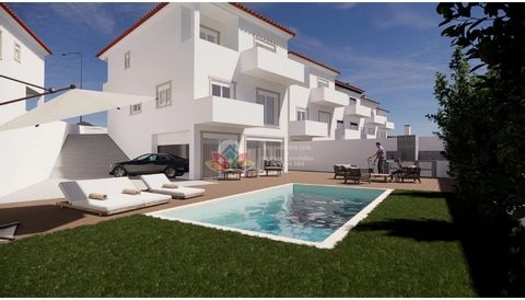 Excellent 4 bedroom villa in Alcobaça with the possibility of an additional bedroom, just minutes from the Alcobaça Monastery, a cultural heritage site. With a garden, swimming pool, garage, large leisure areas and privacy, in a quiet area you can li...