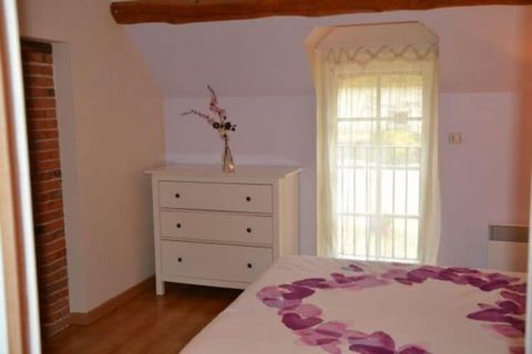 This authentic holiday home is located in Chilleurs-aux-Bois, just above Orléans. The house has 2 bedrooms and can accommodate 4 guests hence it is perfect for a family holiday. The house has a beautiful private terrace, where you can enjoy the weath...