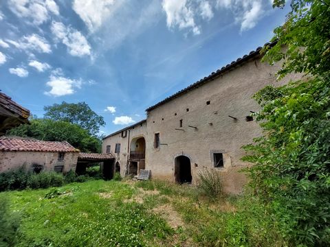 Former farmhouse in need of total renovation with 63 acres of land (at least 50 acres of prairie land) and outbuildings. The property dates from the 1850s and has no neighbours in sight. It is set in the middle of the land and is accessed via a count...