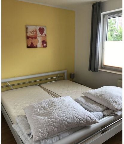 L'appartamento si trova al 1° piano e dispone di 2 camere da letto, un bagno e una zona giorno con angolo cottura e zona pranzo. L'appartamento ha un balcone. Sono disponibili servizi di lavaggio e asciugatura e un deposito per biciclette.