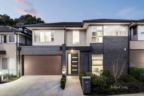 This tranquilly positioned townhouse is set within a boutique Reynolds Garden enclave, only metres to the bustling shops and cafes at The Pines Shopping Centre. The elevated residence is appointed with timber-engineered floors that flow seamlessly do...