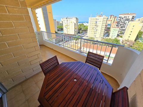 Unique opportunity in Gandía! We present this charming second-hand apartment for sale, located in the town of Gandía, Valencia. With a constructed area of 88 m² and a useful area of 83 m², this property offers a spacious and bright space, ideal for t...