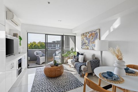 Sentez-vous exalté par le soleil du nord et la vitalité du style de vie avec ce superbe appartement de sécurité d’une chambre au deuxième étage. Au milieu du bourdonnement du village de Sandringham avec de fabuleux cafés à votre porte, cette tentatio...