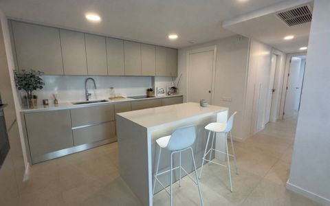 Appartementen te koop in Denia, Costa Blanca Een exclusieve promotie met onverslaanbare kwaliteiten in Denia. Dit project heeft woningen met 2, 3 en 4 slaapkamers. Alle typen beschikken over een terras, garage en berging. Bovendien biedt het wat geme...