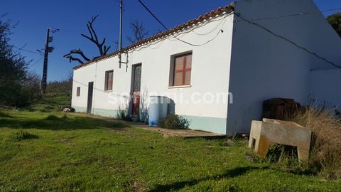 Freistehendes Haus zum Restaurieren, in einer ruhigen Gegend gelegen! Dieses prächtige Einfamilienhaus auf einem großen Grundstück bietet die Möglichkeit, in drei weitere Häuser umgebaut zu werden. In einer ruhigen und ruhigen Gegend gelegen, bietet ...