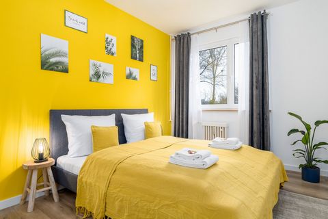 ☆ WILLKOMMEN BEI FREE LIVING ☆ Diese frisch renovierte 3-Zimmer Wohnung ist perfekt für 6 Personen und zeichnet sich durch ihre qualitative, modernde & bunte Ausstattung aus. → 24h Check-In → 2 Schlafzimmer → 3 Gemütliche Polsterbetten → Wohnzimmer m...