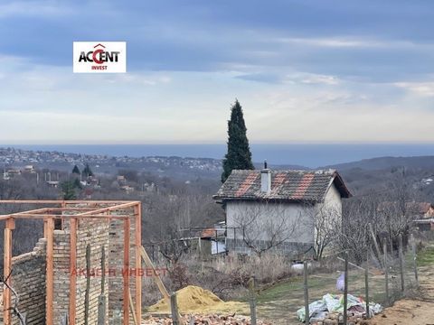 Property ID: 20584 Accent Invest offers to your attention a plot of land with an unobstructed sea view for sale in the central part of Borovets South. The plot has an area of 1183 sq.m. - two separate plots and with regular shape, displacement, conve...