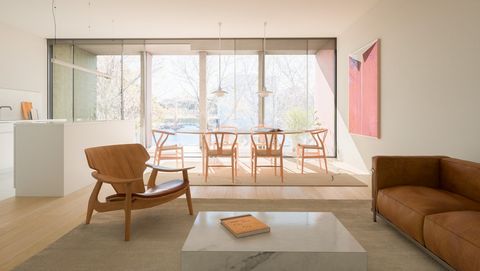 3 bedroom apartment for sale - Cais da Fonte Nova When a project combines the best location in the city with a Pritzker prize (the Nobel Prize for architecture), the result can only be unique. Eduardo Souto de Moura designs the residential building t...