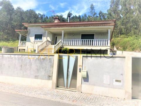 Quiet area, privacy and panoramic views, Optimal sun exposure It is only 8.5 km from Barcelos 2 km from Aborim Train Station 10 m Barcelos by train, and 25 m to Viana do Castelo About 45 m from the airport, Francisco Sá Carneiro, Porto Stainless stee...