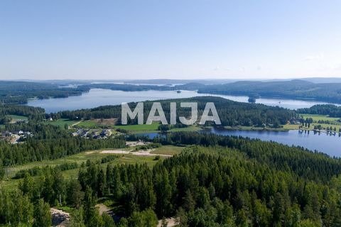 Maison jumelée en rondins abordable pour les loisirs à Riihivuori, Muurame ! Situé au sommet de Riihivuori, à seulement 300 mètres de la station supérieure des remontées mécaniques. Muurame propose également un parcours de golf. Le lac Päijänne qui l...