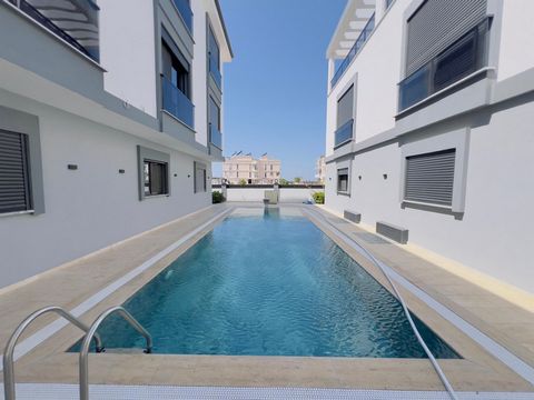 Townhouse Villas in Altinkum A terrific project of four bedroom Townhouse Villas with access to a shared swimming pool About the property We offer for sale these four bed Townhouse Villas in a central location in Altinkum. This fabulous development...