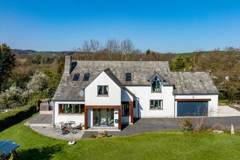 As they say, location, location, location. With a prime location on a quiet cul-de-sac of highly individual prime properties in the heart of the sought after Conservation Area village of Arkholme, The Parrock enjoys an enviable setting commanding tre...