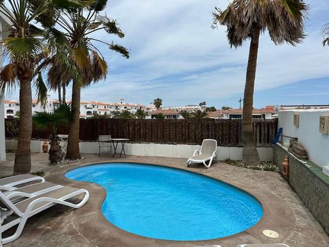 TENERIFE VIVE presents this elegant villa in Amarilla Golf, South Tenerife Located in the exclusive residential area of Amarilla Golf, this two-storey villa is move-in ready and offers the perfect blend of comfort, privacy, and style. ✨ Key features:...