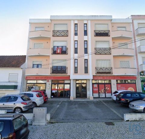 Trespasse de Mercearia com Cafetaria no Centro de Merceana – Oportunidade de Negócio Estabelecido Apresentamos uma excelente oportunidade para quem deseja investir num negócio já em funcionamento, com clientela fidelizada e localização estratégica no...