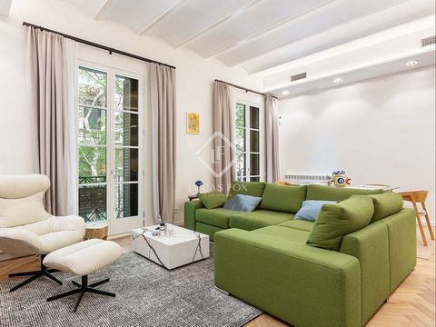 Lucas Fox presents this spectacular furnished apartment located on the iconic Via Laietana, one of Barcelona's most iconic thoroughfares. Located just minutes from Port Vell, Barceloneta Beach, and Ciutadella Park, this apartment offers a perfect com...