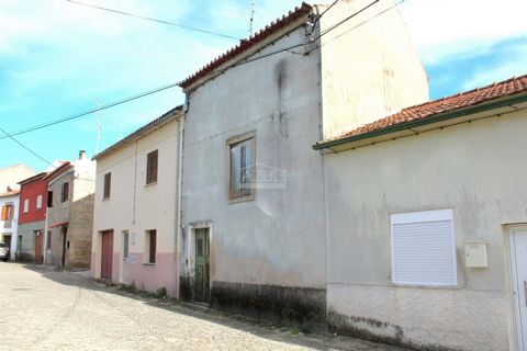 Located in Castelo Branco. This affordable three-storey property offers immense potential for renovation, perfect for those seeking a tranquil Portuguese lifestyle with the convenience of local amenities nearby. Featuring a spacious roof terrace, pri...