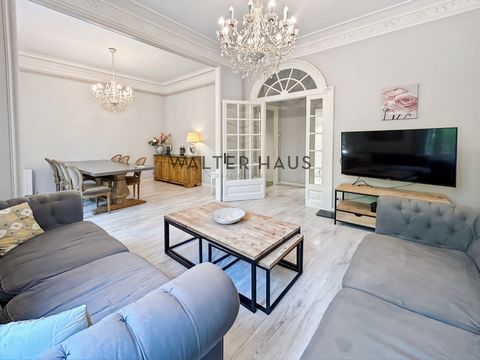 ALQUILER DE TEMPORADA- EQUIPADO Y AMUEBLADO Situada en una de las zonas más privilegiadas de Barcelona, esta vivienda ofrece una superficie construida de 150 m², cuidadosamente distribuida para brindar amplitud, funcionalidad y confort. Dispone de cu...