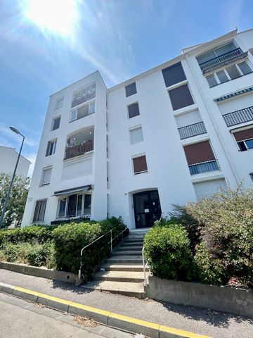 Bel appartement 4 pèces avec véranda