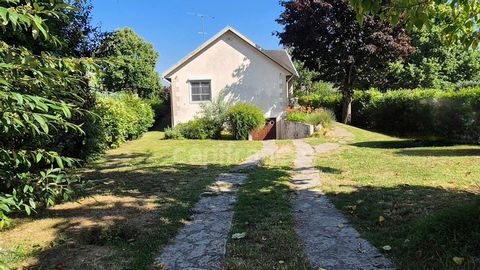 Maison à vendre 5 pièces à ETECHY (91) Vie de plain pied - Sous-sol total - 4 chambres et terrain de 690 m²