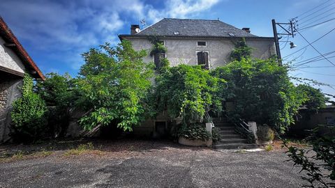 Un ensemble de caractère à rénover au cur de Limogne en Quercy