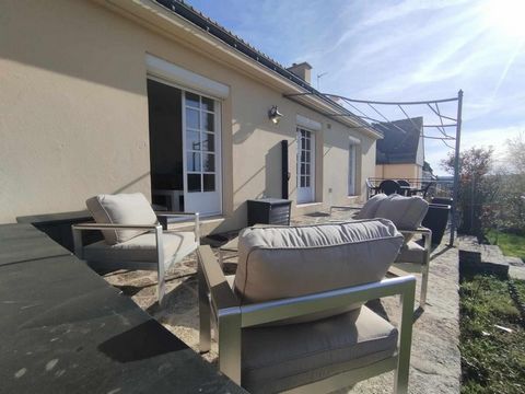 Maison de 106 m2 à vendre proche du centre de Locminé / Terrain constructible pour une construction neuve / Projet pour un investisseur