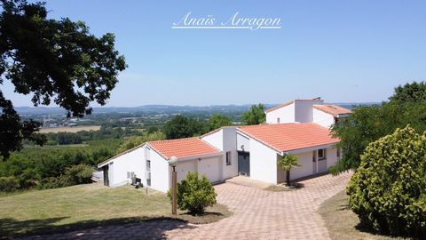 Architecture, nature et panorama : la villa rare que vous attendiez à Pujols - PUJOLS (47)