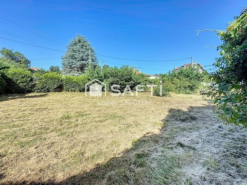 Terrain Constructible 710m²