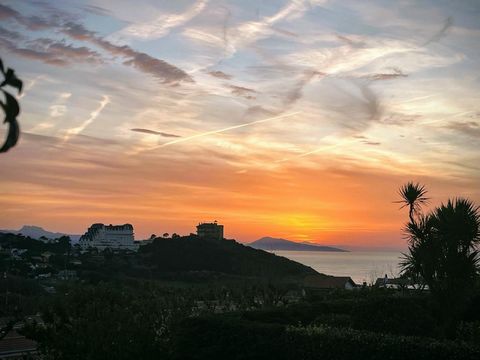 Maison de 154m² avec vue panoramique ,à 8 minutes du centre de Biarritz,3 minutes des plages.
