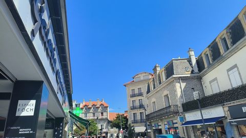 Fond de Commerce de 69m² dans le centre de Biarritz , belle opportunité pour commencer une activité