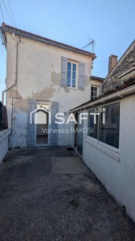A saintes, maison de ville 2 chambres
