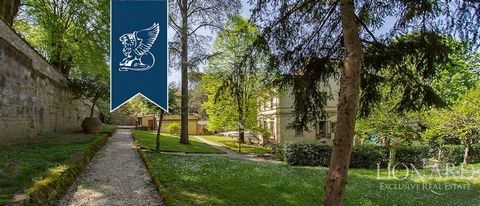 This 1917 villa in clear art nouveau style for sale, is located in one of the most splendid areas of Florence, just a few steps from the center of the city. Surrounded by a magnificent garden, the property boasts the protection of the Fine Arts thank...
