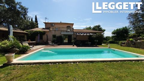 A17468 - Villa dating from 2000 on two levels with double glazed windows, central heating system. Built in a traditional way with quality materials and in a Provençal spirit. It is situated in anice village with bakery and restaurants near the histor...