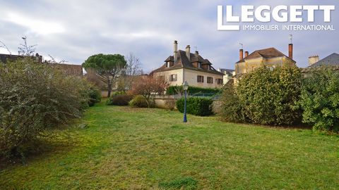 A18235SUG24 - A well-built stone house with marble floors and interior wooden panelled partitions is situated towards the edge of a small and historic market town famous for its castle in the Perigord Vert. The property was built using the finest mat...