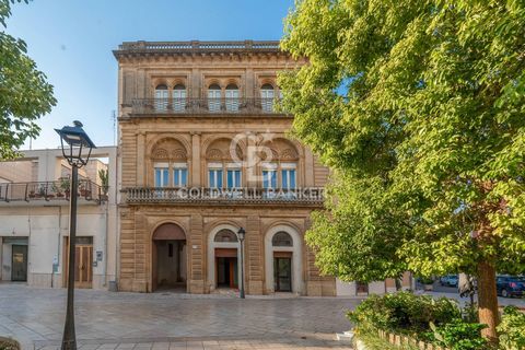 ARADEO - LECCE - SALENTO Elegant Historic Building dating back to 1894 with Garden in Aradeo: A Unique Opportunity in the Heart of the Historic Center. We are pleased to present you an extraordinary real estate opportunity in the evocative town of Ar...