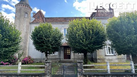 A22460SGE24 - Affectionately known as the chateaux of Mialet this is a fantastic opportunity to purchase a stunning property in the popular village of Mialet in the North Dordogne Information about risks to which this property is exposed is available...