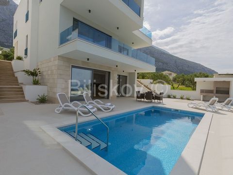 www.biliskov.com  ID: 13622 Makarska, Veliko Brdo Luxury detached newly built villa with an area of 350m2 on a plot of land of 420m2. The villa consists of a basement, ground floor and first floor. The yard is landscaped and contains a swimming pool ...