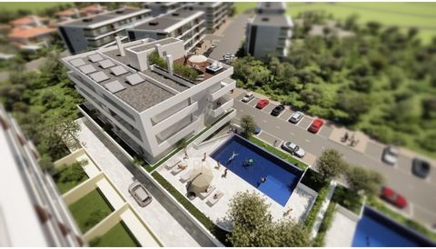 Luxury condominium in Portimão with swimming pool, gym and high quality flats. We present you this superb condominium under construction, consisting of two four-storey buildings with 16 high quality flats. Ideal location, sought after residential are...