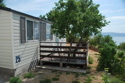 This group of accommodations lies just off the coastal road in the fishing village of Klenovica, between the cities of Novi Vinodolski and Senj. The holiday resort has been here for 30 years and offers lots of space and numerous facilities. Situated ...
