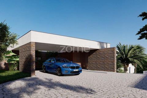 Identificação do imóvel: ZMPT561849 House with 341.38m2 of living space, situated on an 8085m2 plot of land in the Fiscal parish of Amares. General features of the house: The house features a minimalist architectural concept. The orientation of the h...