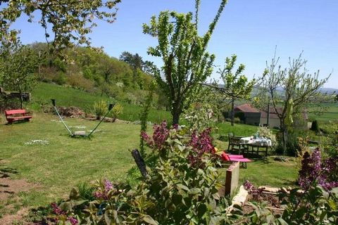 Burgundy house in the cultural region; Dijon/ Beaune/ Auxerre/ Vezelay. Breathtaking view from private garden. Pool. Fiber optic WiFi.