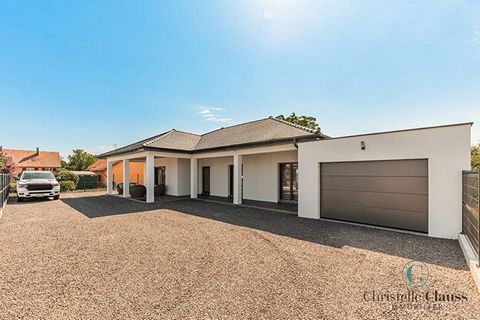 Dit prachtige gelijkvloerse vrijstaande huis gelegen op slechts 20 minuten van Colmar in de stad Meyenheim, is de perfecte gelegenheid voor een gezin dat op zoek is naar een rustige en comfortabele omgeving. Deze charmante woning, gebouwd in 2021, me...